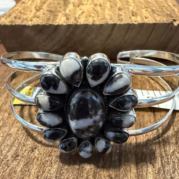 White Buffalo Dahlia Turquoise Adjustable Sterling Cuff - Picture 6 of 8